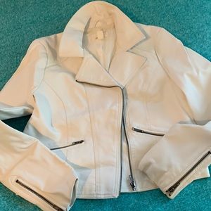Cute short fake leather white jacket